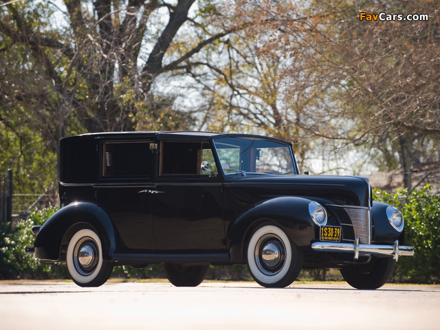Photos of Ford V8 Panel Brougham by Rollston (01A) 1940 (640 x 480)