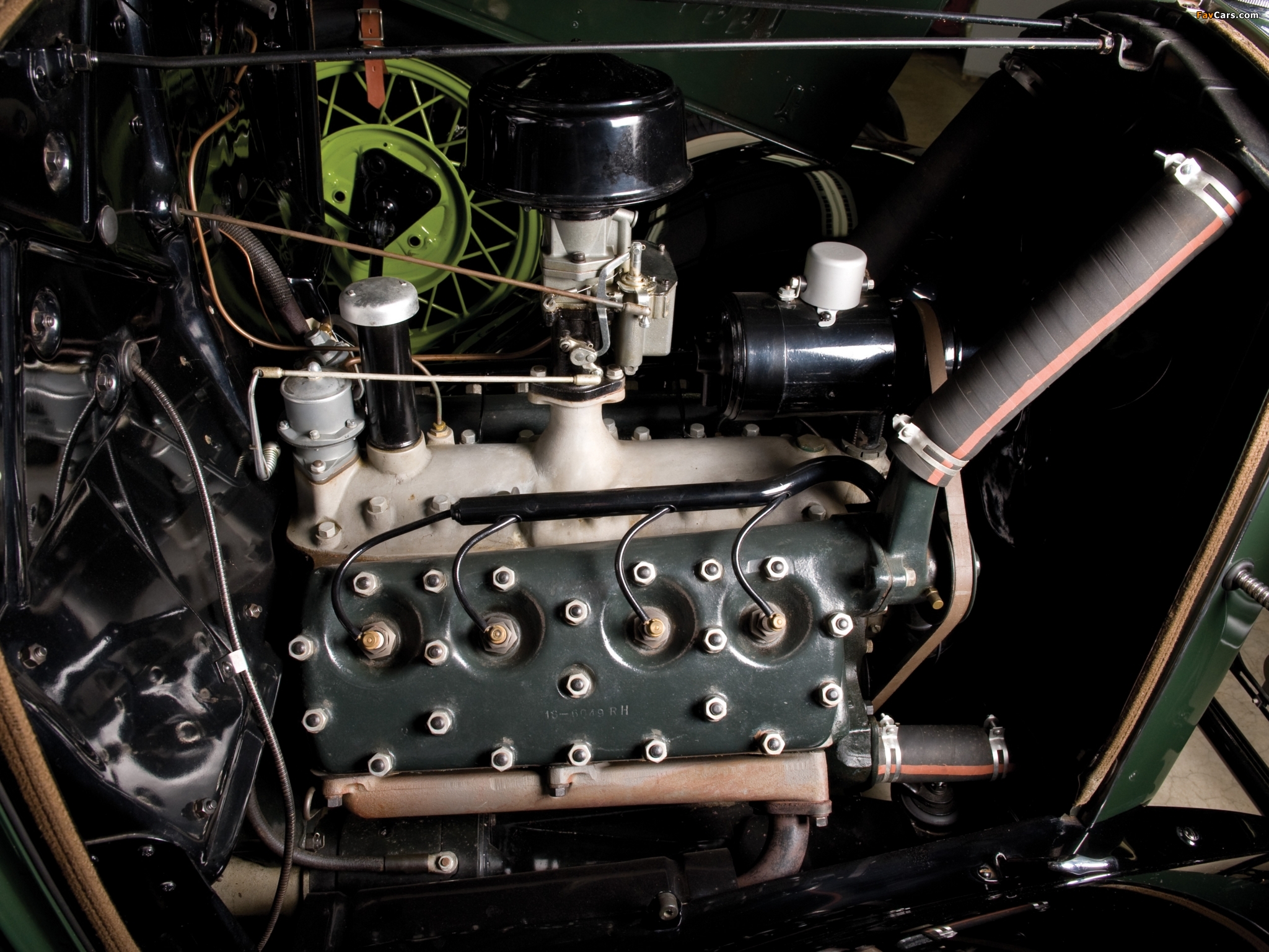 Pictures of Ford V8 Phaeton (18-35) 1932 (2048 x 1536)