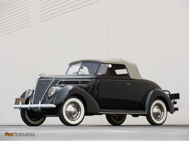 Pictures of Ford V8 Deluxe Convertible (78-760) 1937 (640 x 480)