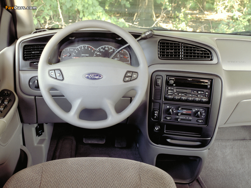 Ford Windstar LX 2001–03 images (800 x 600)