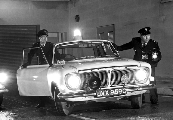 Images of Ford Zephyr 6 Saloon Police (213E) 1962–66