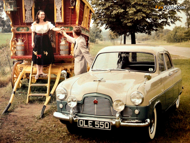 Pictures of Ford Zephyr Zodiac Saloon 1953–56 (640 x 480)