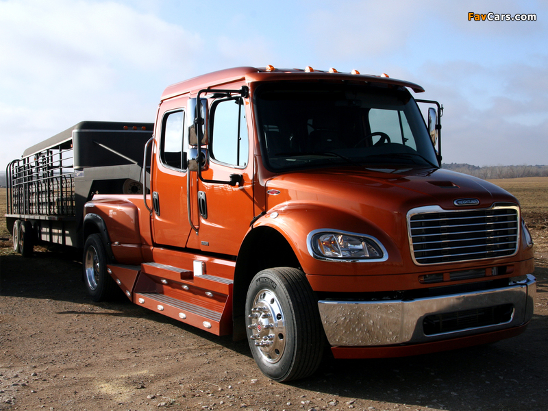 Freightliner Business Class M2 106 Crew Cab 2002 images (800 x 600)