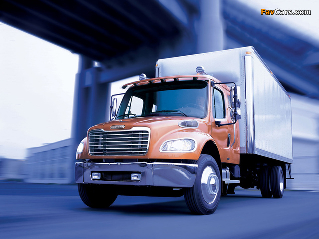 Freightliner Business Class M2 106 Extended Cab 2002 photos (640 x 480)