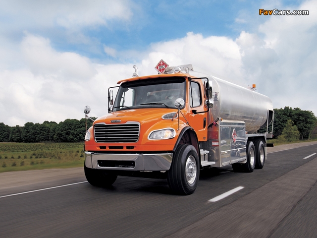 Freightliner Business Class M2 6x4 Tanker 2002 pictures (640 x 480)