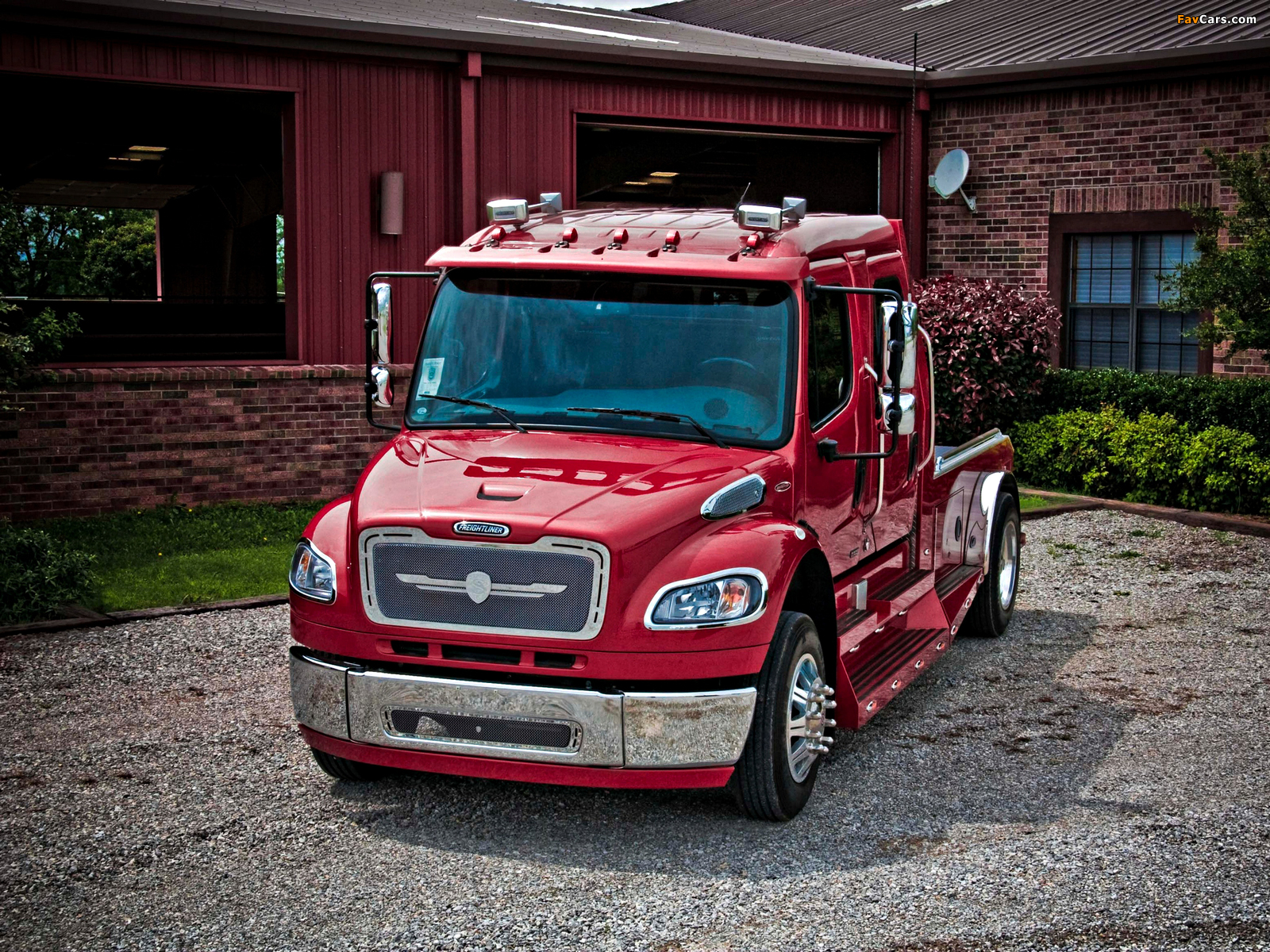 Images of STRUT Freightliner Business Class M2 Sportchassis Grille Collection 2004 (1600 x 1200)