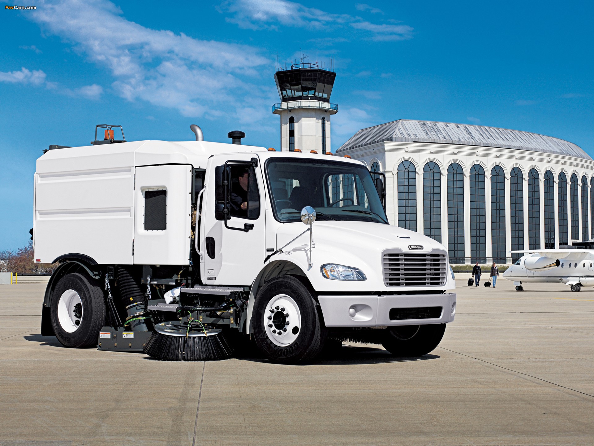 Photos of Freightliner Business Class M2 106 Sweeper 2002 (1920 x 1440)