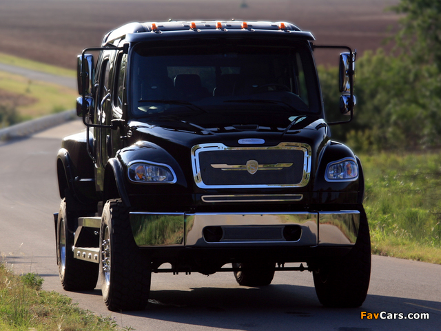 Photos of STRUT Freightliner Business Class M2 Sportchassis Grille Collection 2004 (640 x 480)