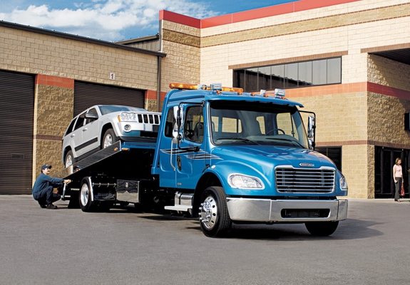 Pictures of Freightliner Business Class M2 106 Extended Cab Tow Truck 2002