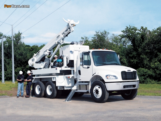 Pictures of Freightliner Business Class M2 6x4 Crane 2002 (640 x 480)