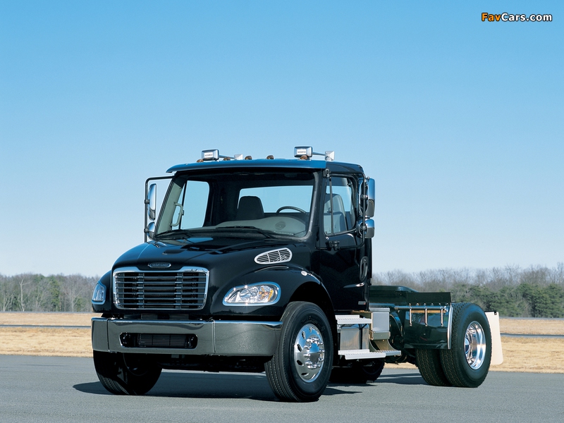 Freightliner Business Class M2 106 2002 wallpapers (800 x 600)