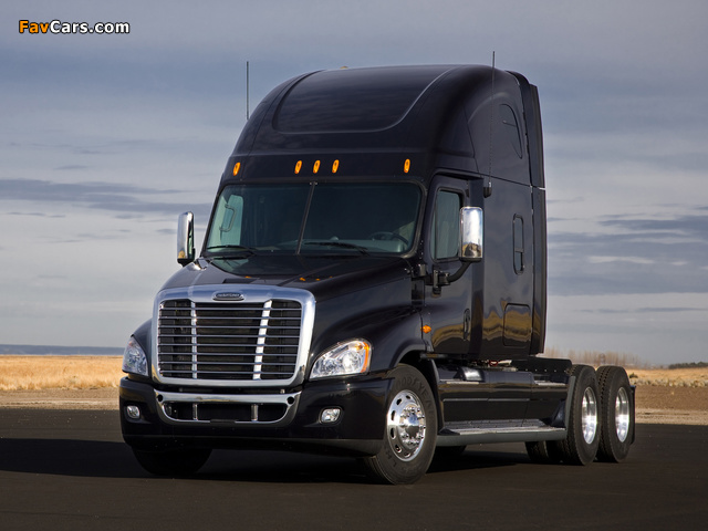 Freightliner Cascadia Raised Roof 2007 wallpapers (640 x 480)