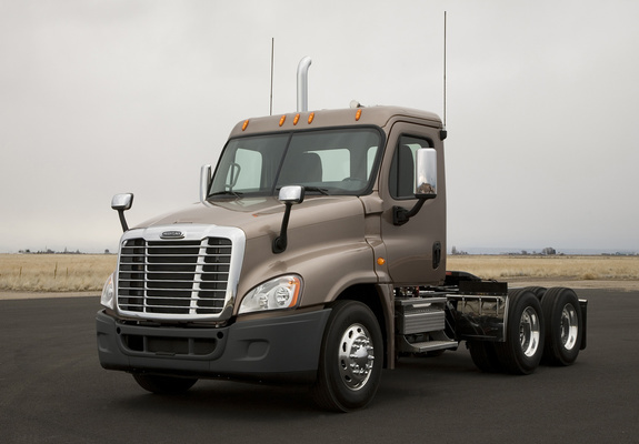 Pictures of Freightliner Cascadia Day Cab 2007