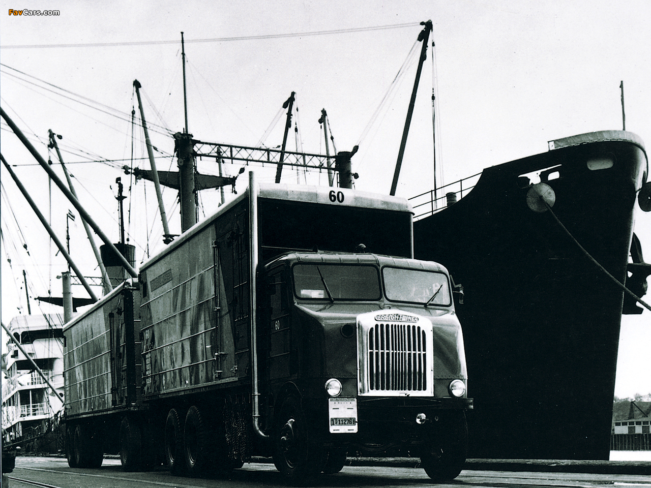 Freightliner L-89 1947–53 images (1280 x 960)