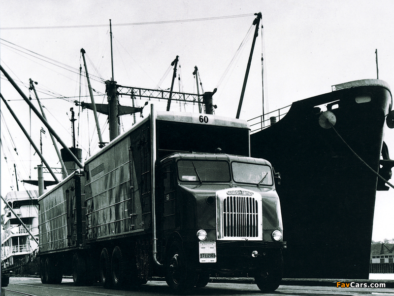 Freightliner L-89 1947–53 images (800 x 600)
