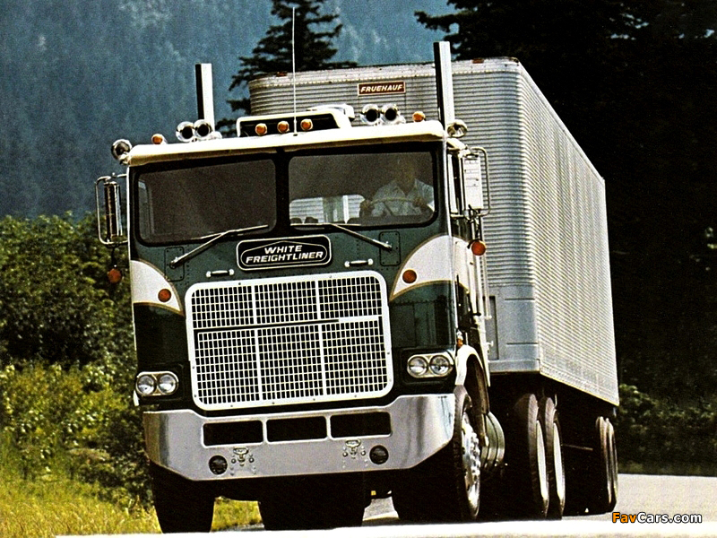 Images of White-Freightliner Powerliner 1975 (800 x 600)