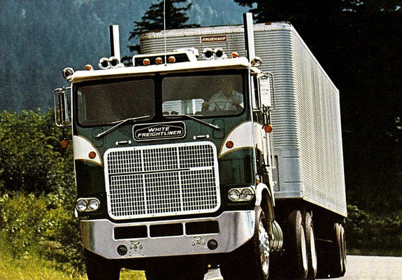 Images of White-Freightliner Powerliner 1975