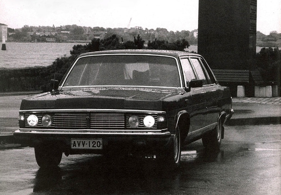 14  1977–89 photos