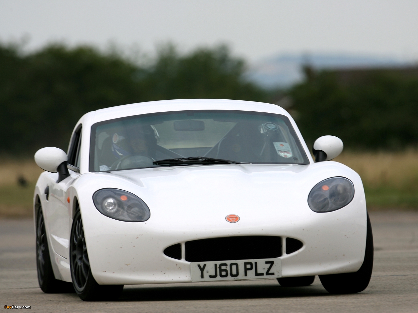 Ginetta G40R 2011 wallpapers (1600 x 1200)