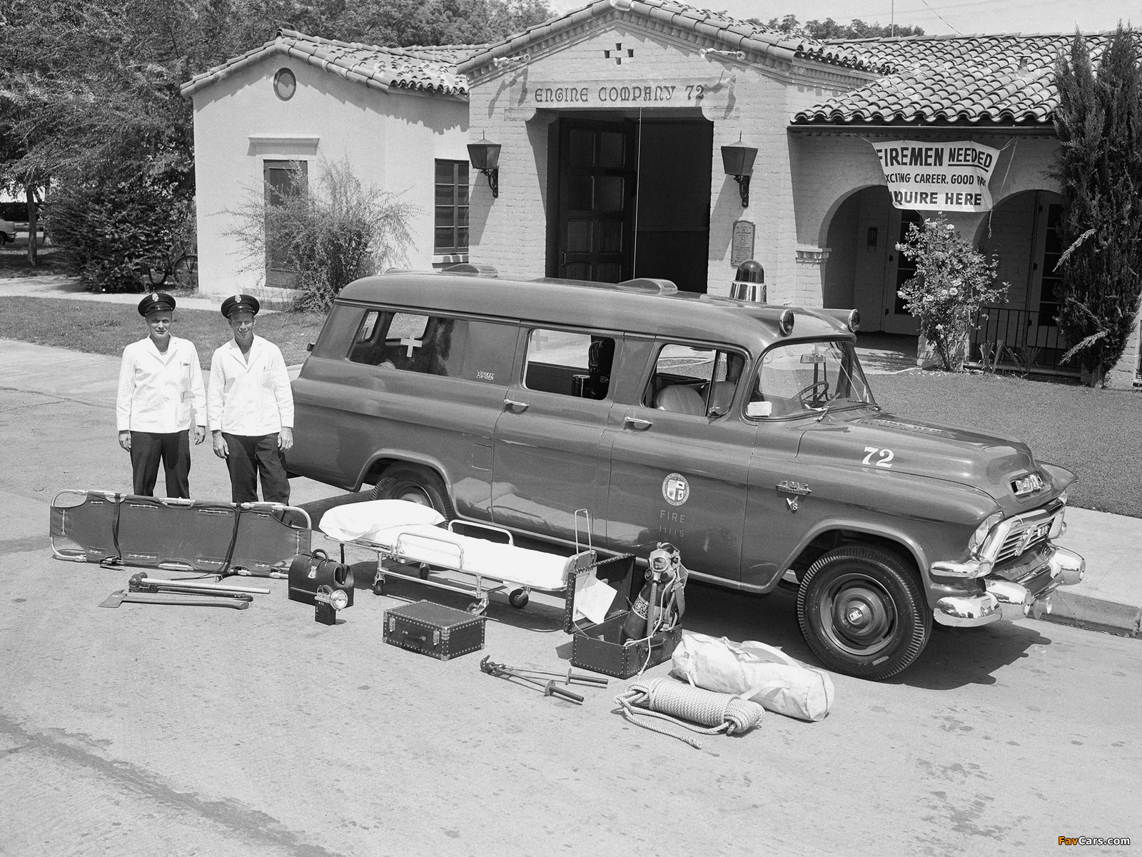 Photos of 1957 GMC T102-8 Ambulance by Yankee (1600 x 1200)