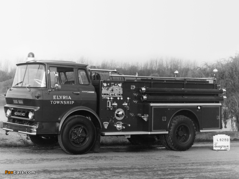 Photos of GMC L5000 Seagrave Firetruck 1964 (800 x 600)