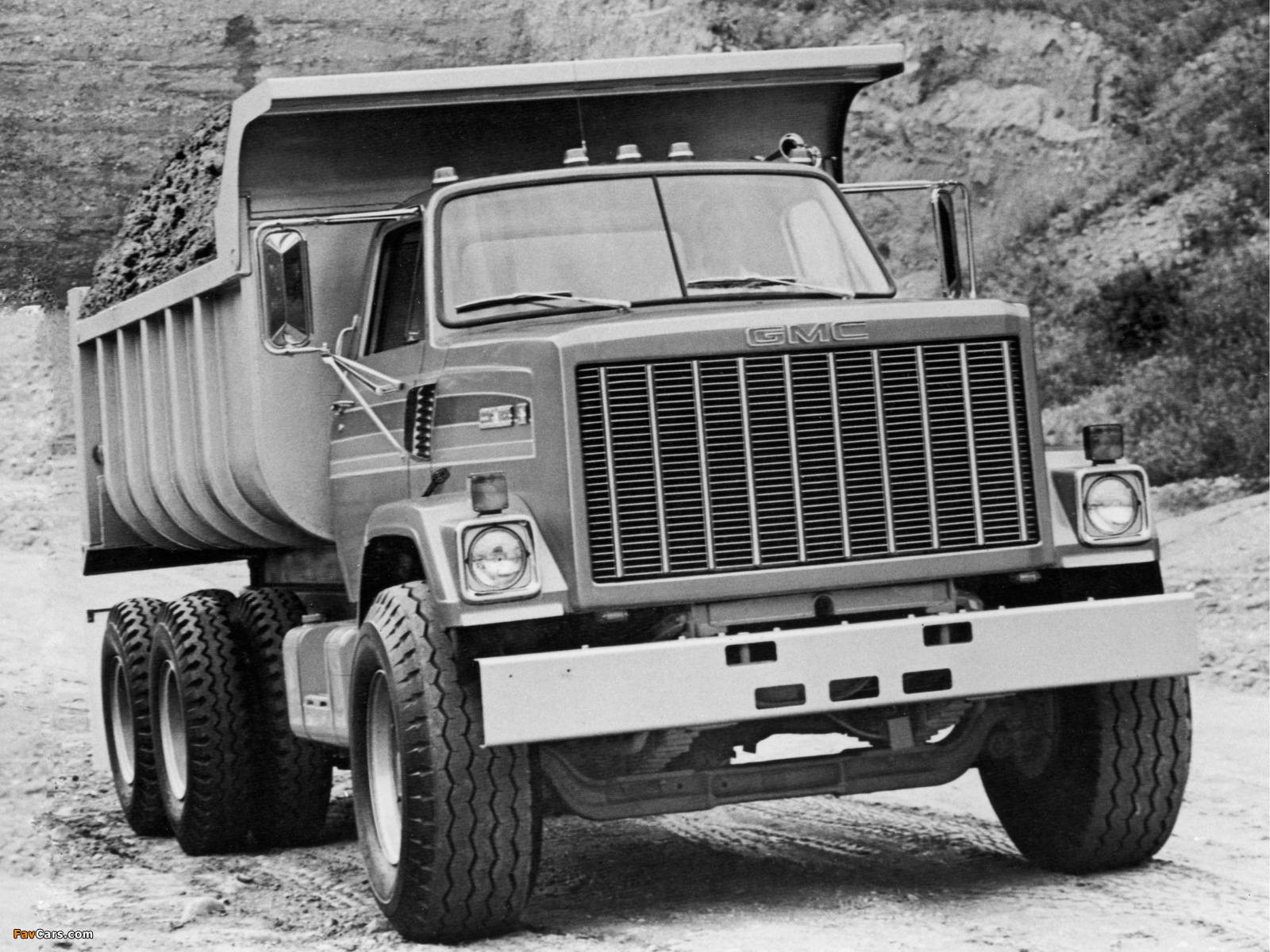 Pictures of GMC Brigadier Dump Truck 1978–88 (1600 x 1200)