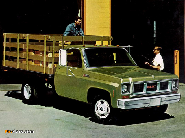 GMC C3500 Stake Truck 1973 wallpapers (640 x 480)