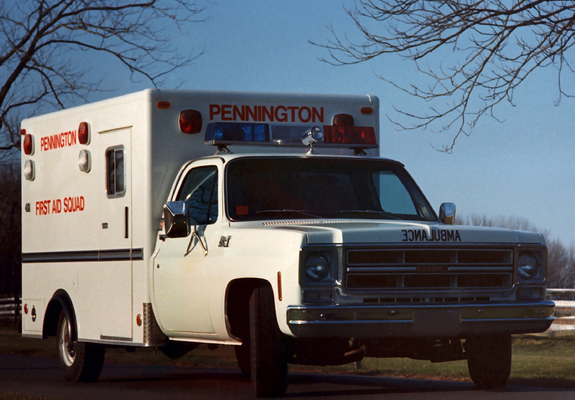 Pictures of GMC C3500 Ambulance 1973