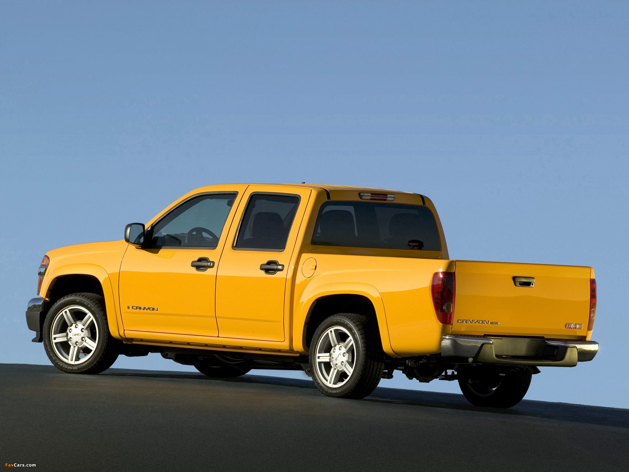 GMC Canyon Crew Cab Sport Suspension Package 2006 wallpapers (2048 x 1536)