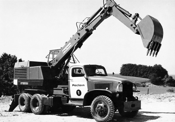 GMC CCKW 353 Excavator pictures