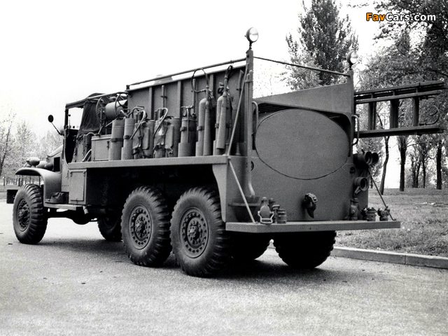 Images of GMC CCKW 353 Firetruck 1946 (640 x 480)