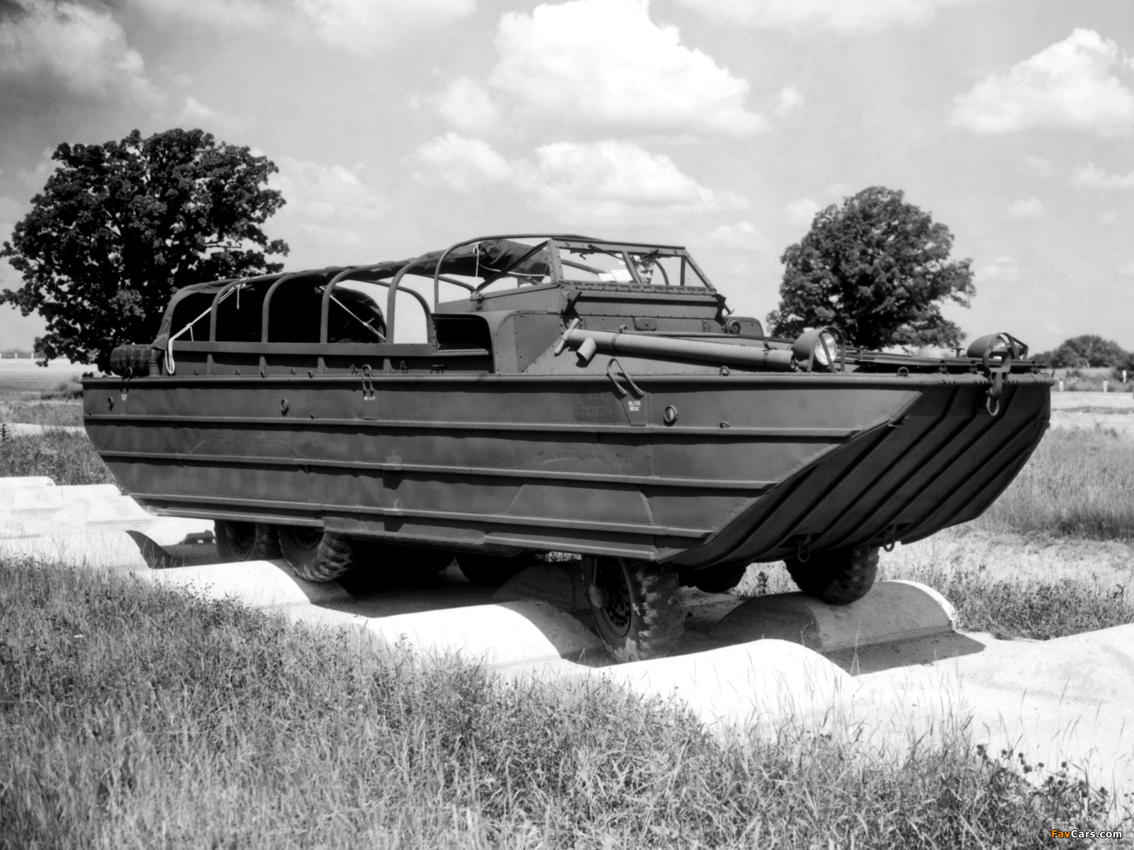 Images of GMC DUKW 353 1941–45 (1600 x 1200)