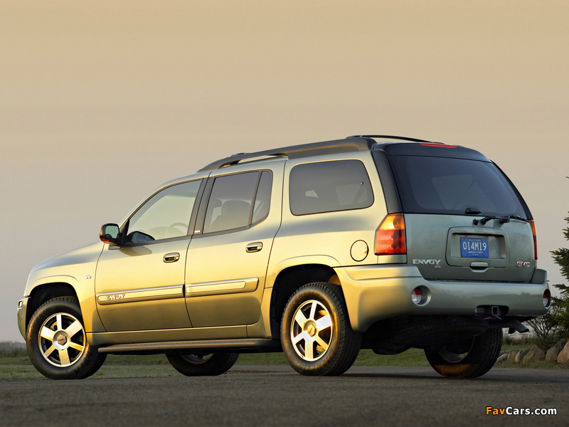 Images of GMC Envoy XL 2002–06 (800 x 600)