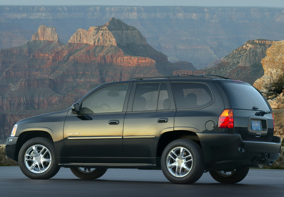 Photos of GMC Envoy Denali 2005–08