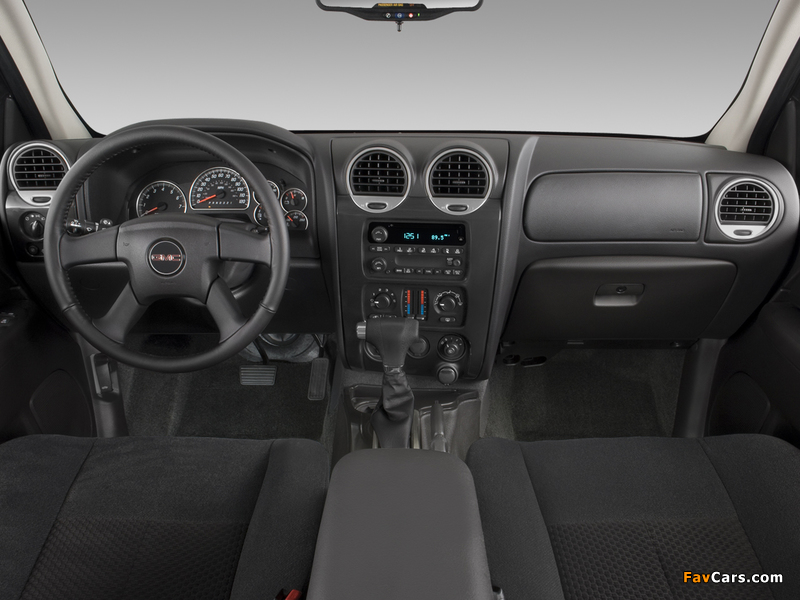 Pictures of GMC Envoy XL 2002–06 (800 x 600)