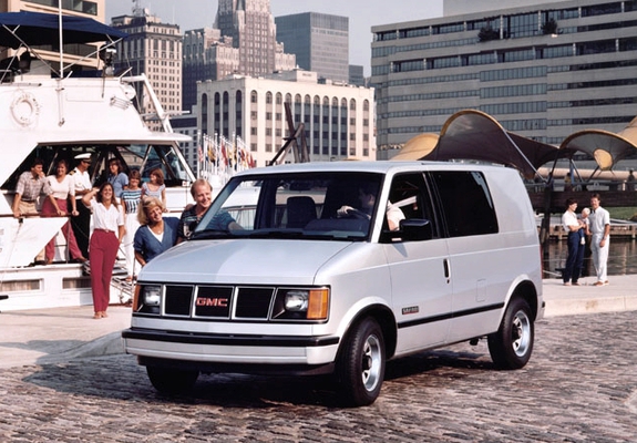 GMC Safari Passenger Van 1985–90 photos