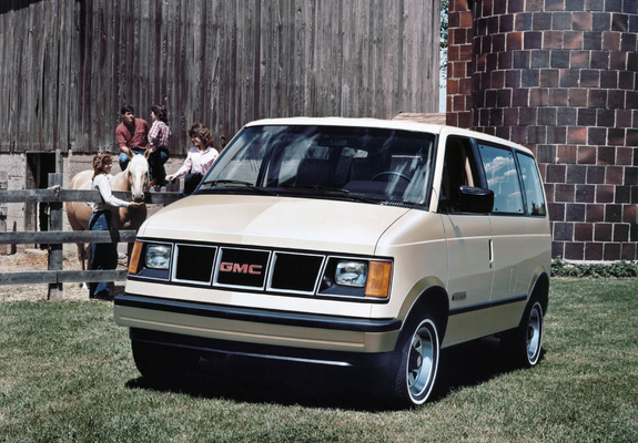 Images of GMC Safari Passenger Van 1985–90