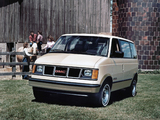 Images of GMC Safari Passenger Van 1985–90