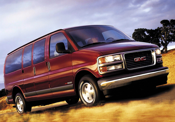 GMC Savana 1996–2002 wallpapers