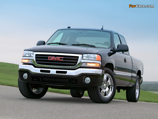 GMC Sierra Extended Cab 2002–06 images (640 x 480)