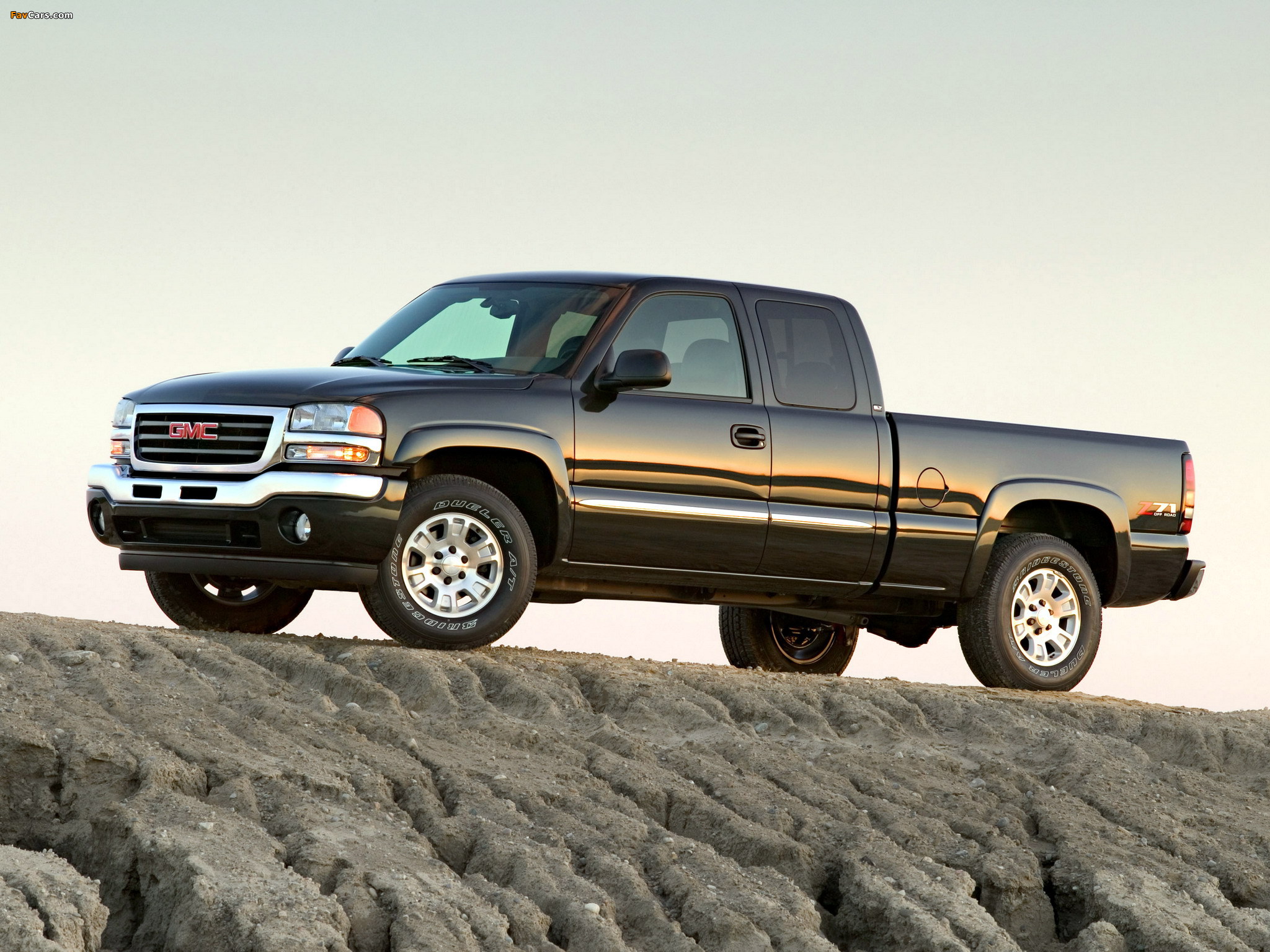 GMC Sierra Extended Cab 2002–06 pictures (2048 x 1536)