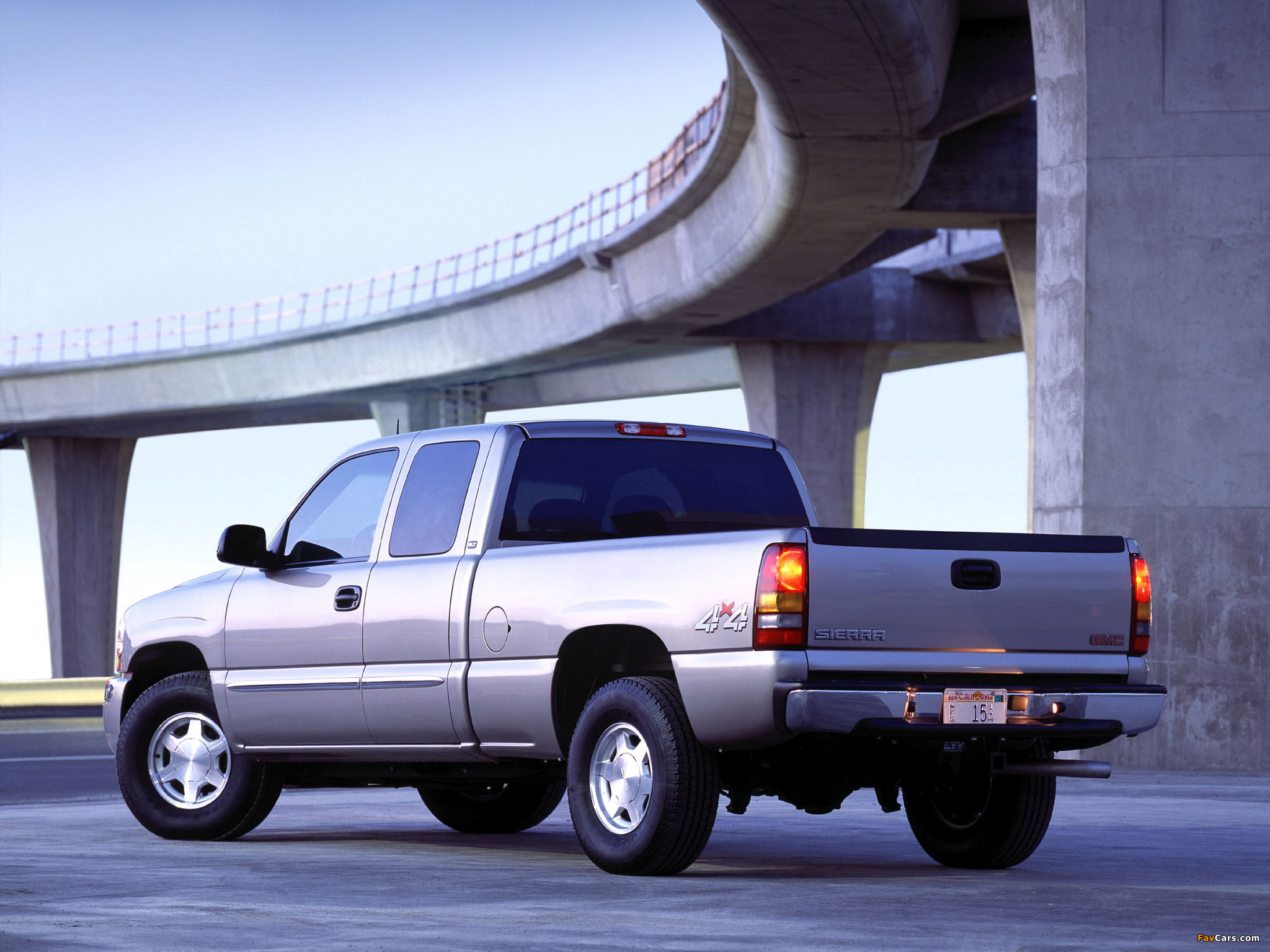 GMC Sierra Extended Cab 2002–06 wallpapers (2048 x 1536)