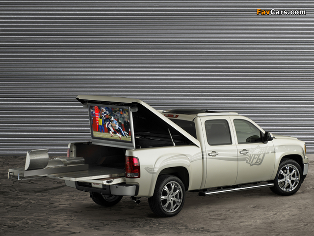 GMC Sierra NFL Crew Cab Concept 2006 images (640 x 480)