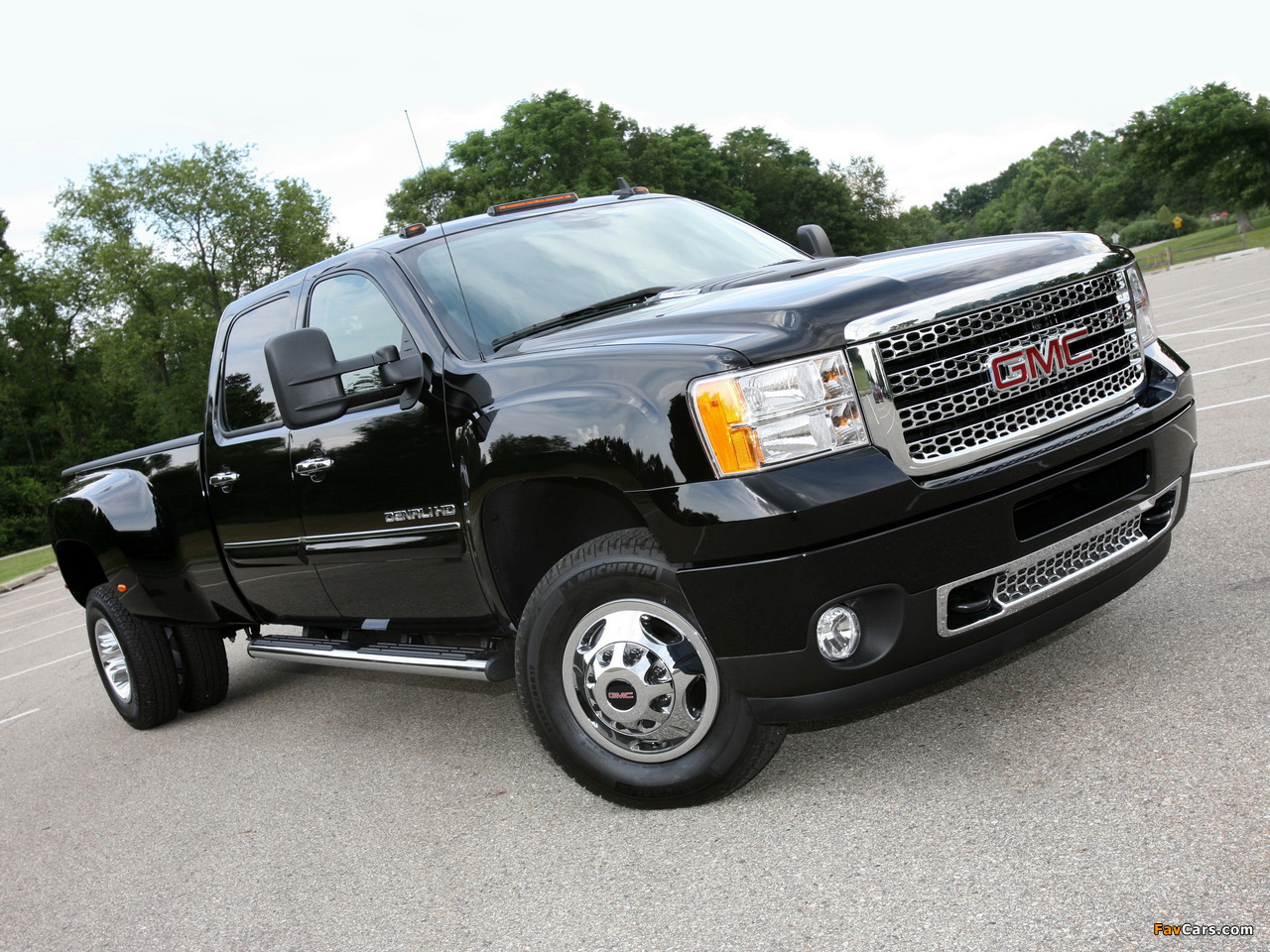 GMC Sierra Denali 3500 HD SLT Crew Cab 2010–13 wallpapers (1280 x 960)