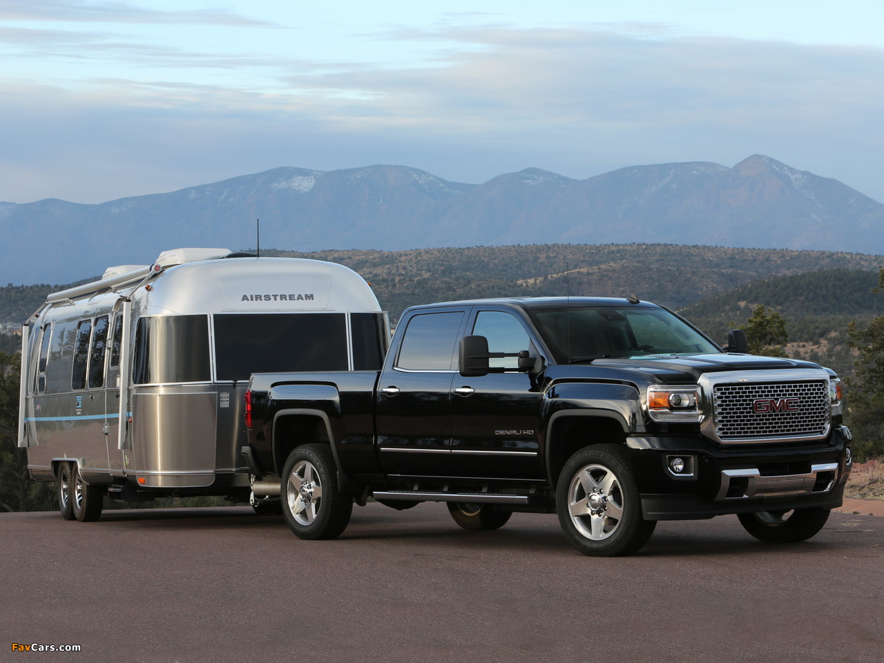 2015 GMC Sierra Denali 2500 HD Crew Cab 2014 pictures (1280 x 960)