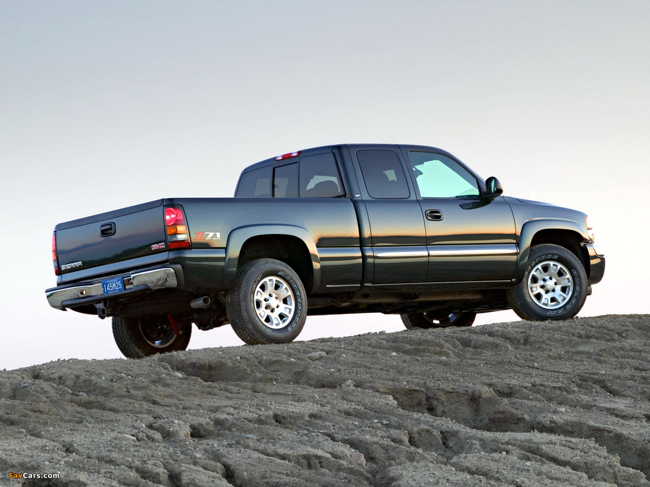 Images of GMC Sierra Extended Cab 2002–06 (1280 x 960)