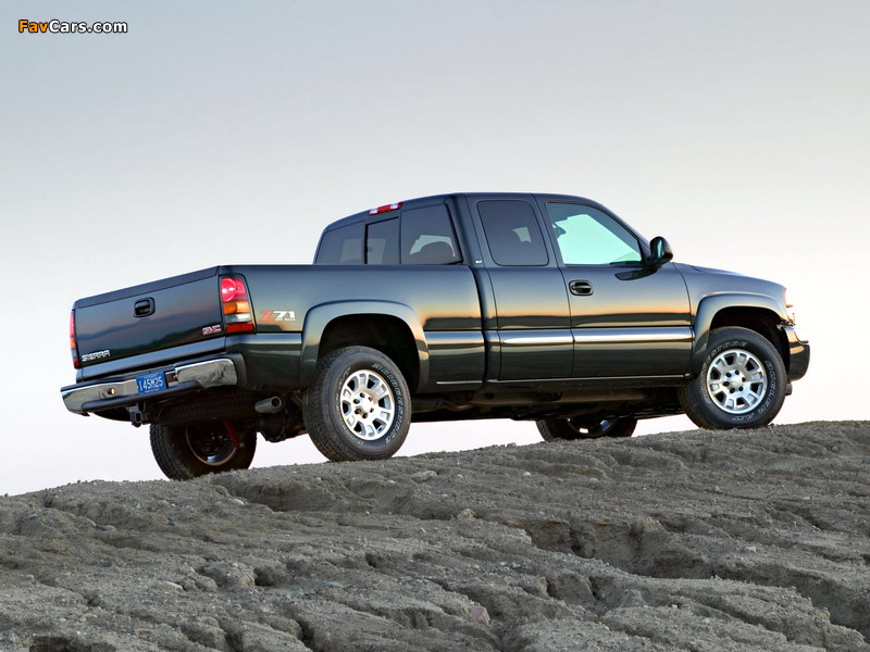 Images of GMC Sierra Extended Cab 2002–06 (800 x 600)