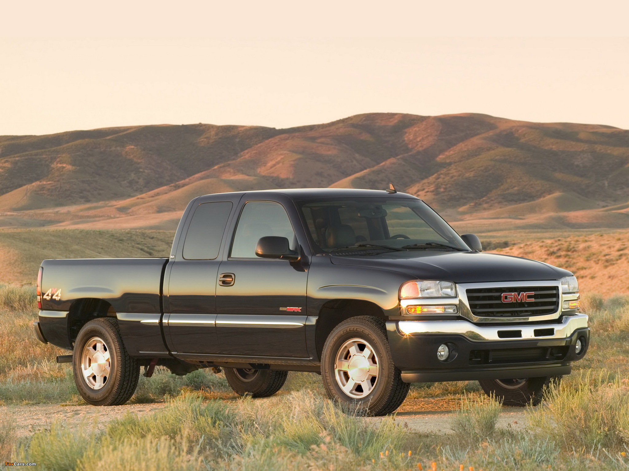 Photos of GMC Sierra Vortec Max Performance Package 2006 (2048 x 1536)