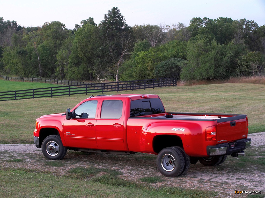 Photos of GMC Sierra 3500 HD SLT Crew Cab 2007–10 (1024 x 768)