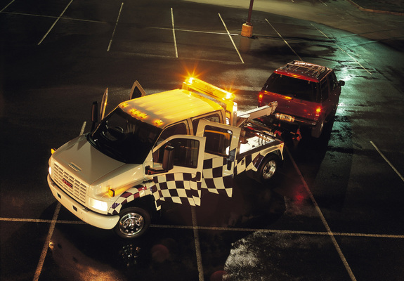 GMC TopKick Crew Cab Tow Truck 2004–09 wallpapers